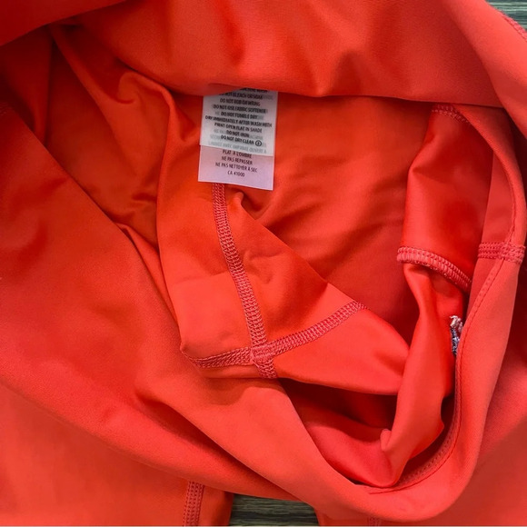 P.E. NATION Red Cutshot Leggings size large - Picture 6 of 7